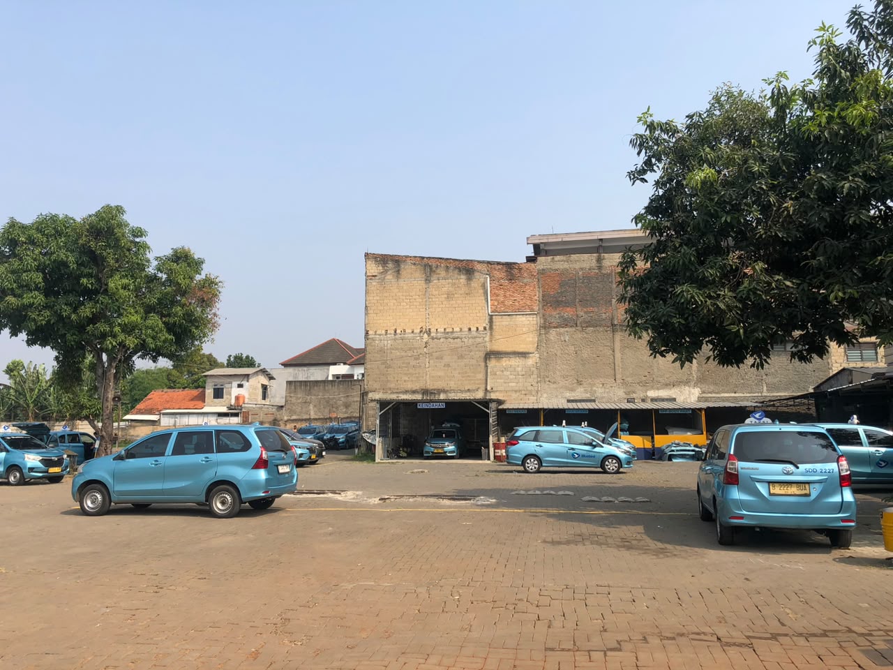 Area Parkiran Mobil 3